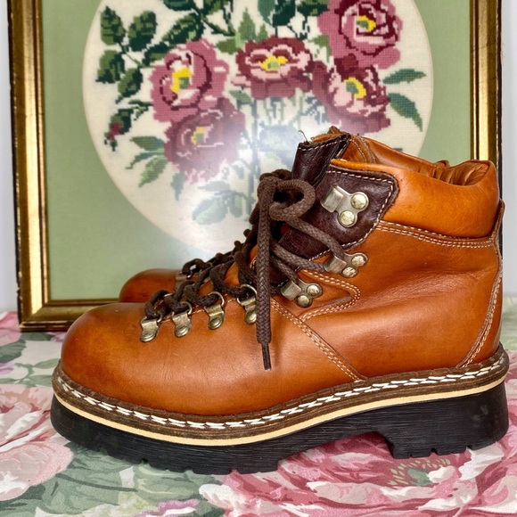 VTG Stoneridge Hikers EUC - Picture 2 of 11